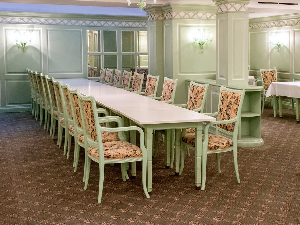 Dormero Hotel Halle Halle  Екстер'єр фото