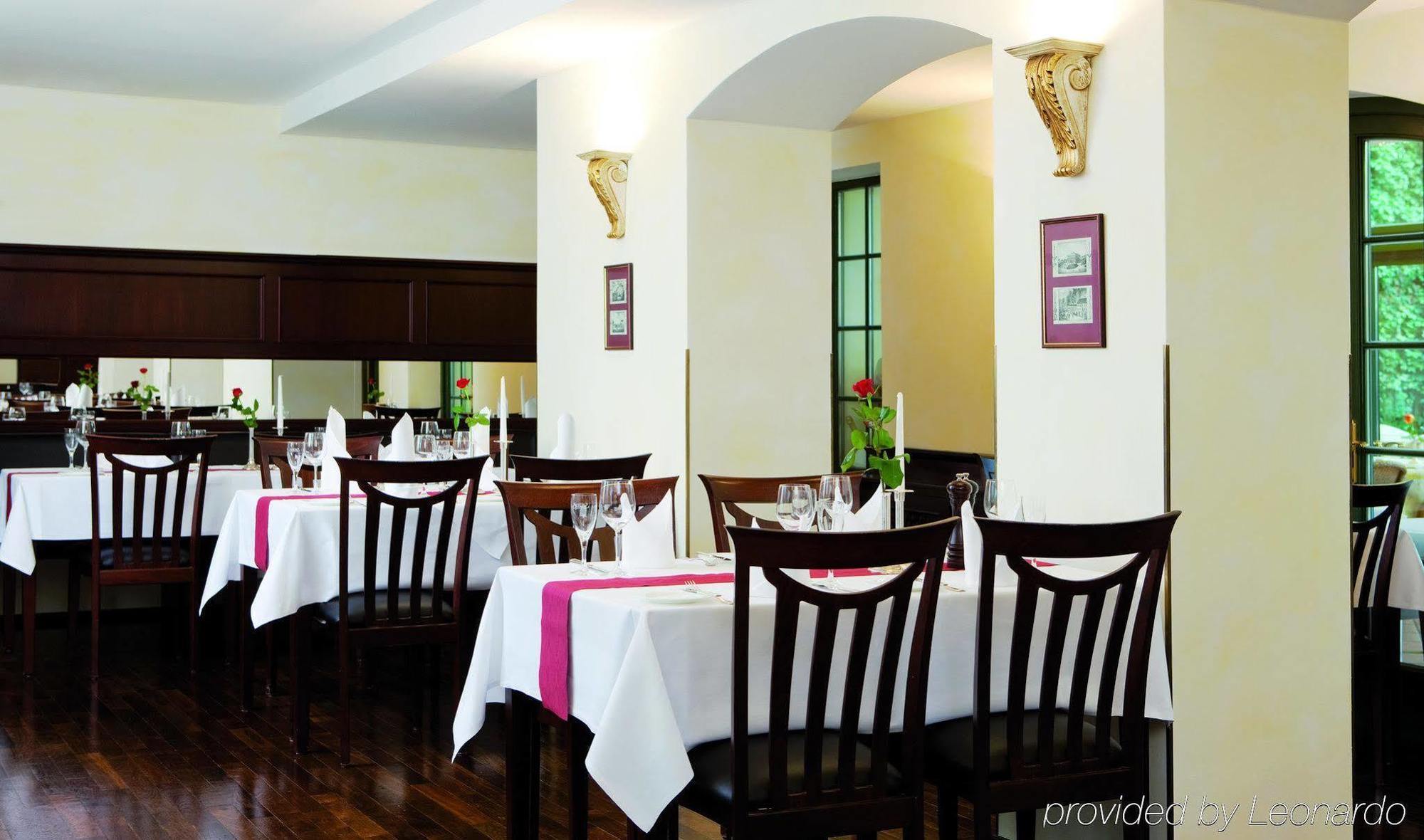 Dormero Hotel Halle Halle  Екстер'єр фото