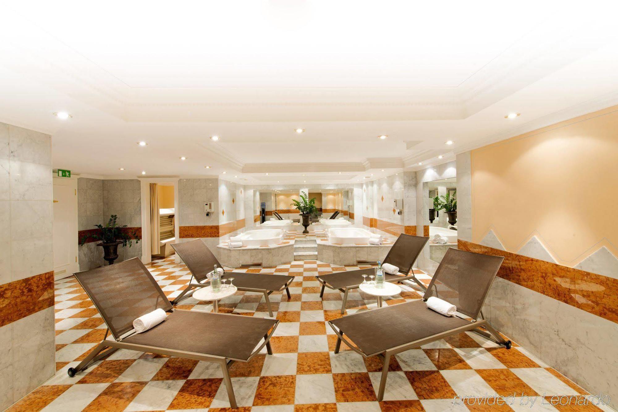 Dormero Hotel Halle Halle  Екстер'єр фото