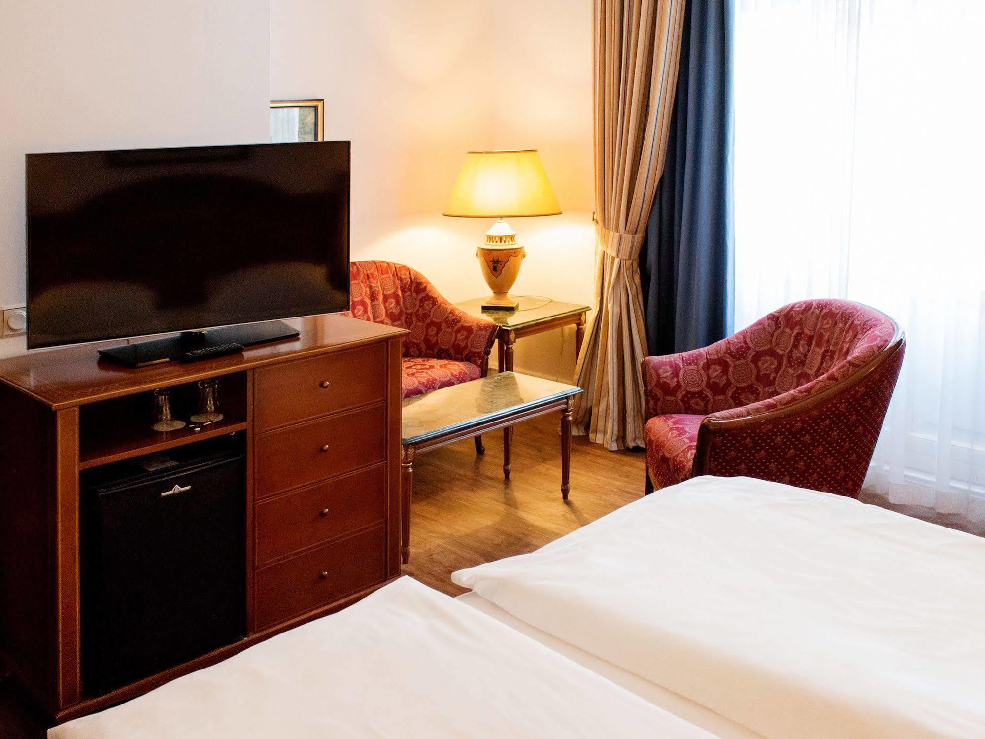Dormero Hotel Halle Halle  Екстер'єр фото